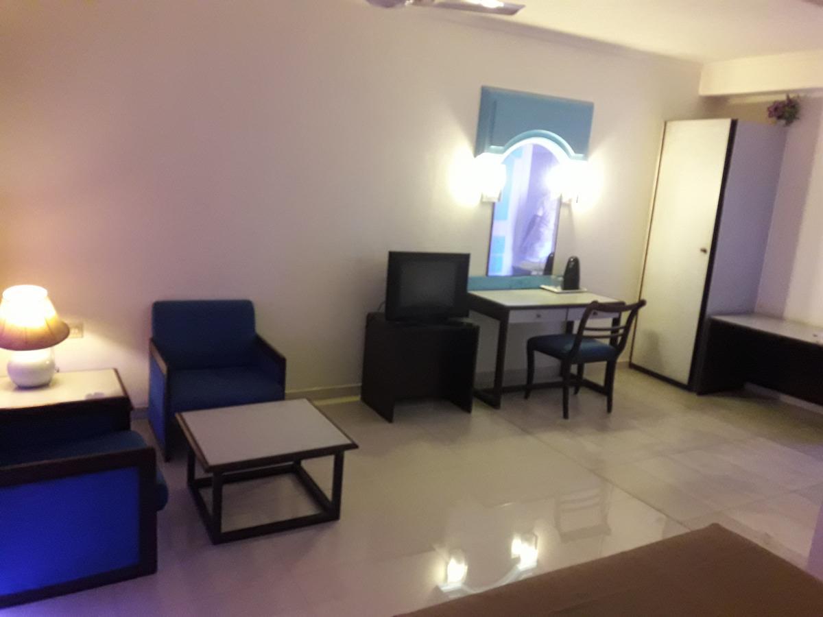 Hotel Bluehill Bhavnagar Exterior photo